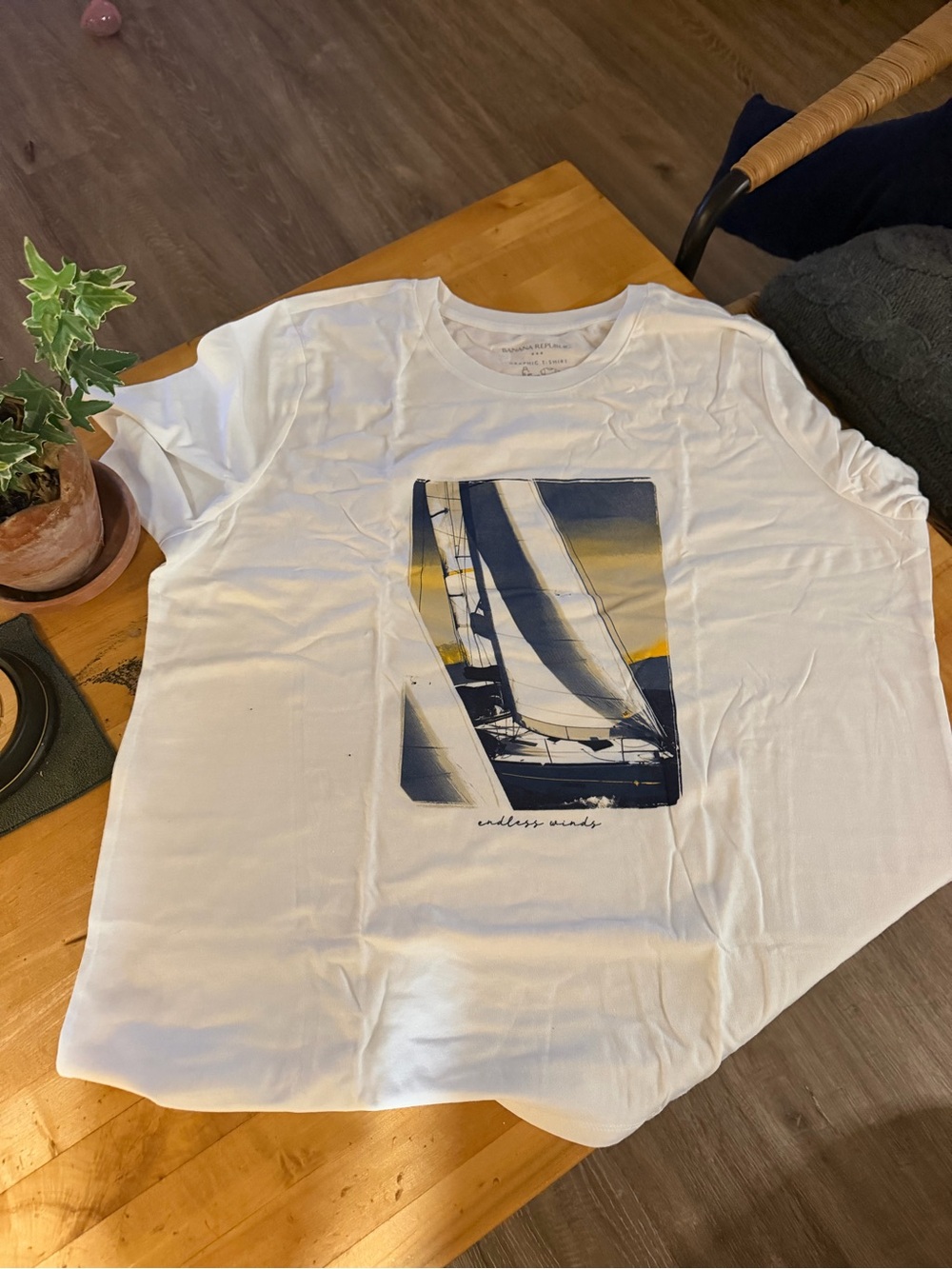 Banana Republic White Crew Neck T-Shirt with Navy and Yellow Sail Graphic